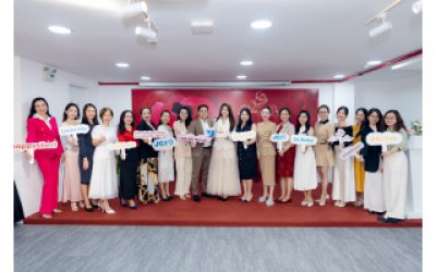 La Vie En Rose- Vẻ Đẹp Lãnh Đạo Từ Sự Tinh Tế Và Kết Nối