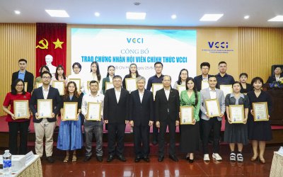DIỆP GIA - CHUNG TAY ĐÓNG GÓP, KHÔNG NGỪNG ĐỔI MỚI CÙNG VCCI-HCM