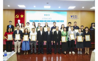 DIỆP GIA - CHUNG TAY ĐÓNG GÓP, KHÔNG NGỪNG ĐỔI MỚI CÙNG VCCI-HCM